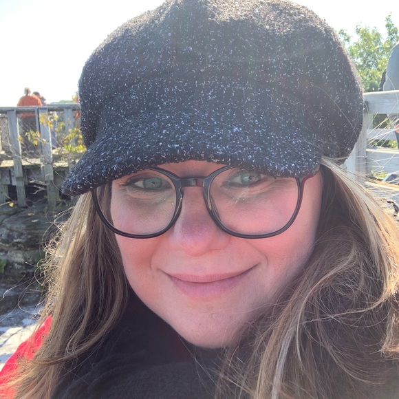 Meet your Posher, Hope - Picture 2 of 2